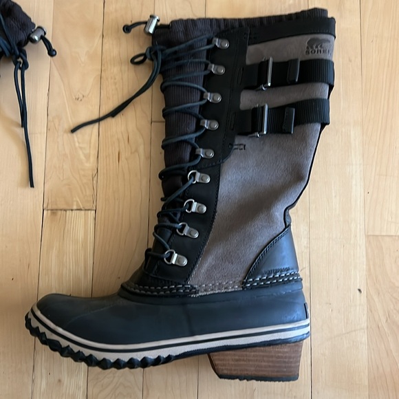 Sorel tall lace-up waterproof pull on boots brown size 9 - Picture 6 of 8